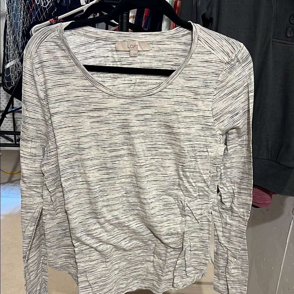 LOFT Gray Fitted Long Sleeve Tee